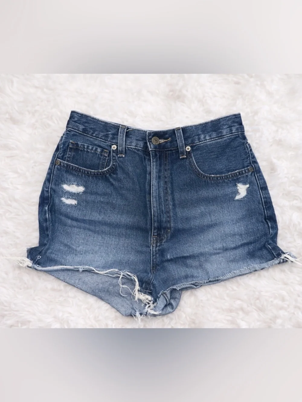 Uniqlo Distressed Denim Shorts Women’s Size 27 High Rise Raw Hem Cutoff Jean